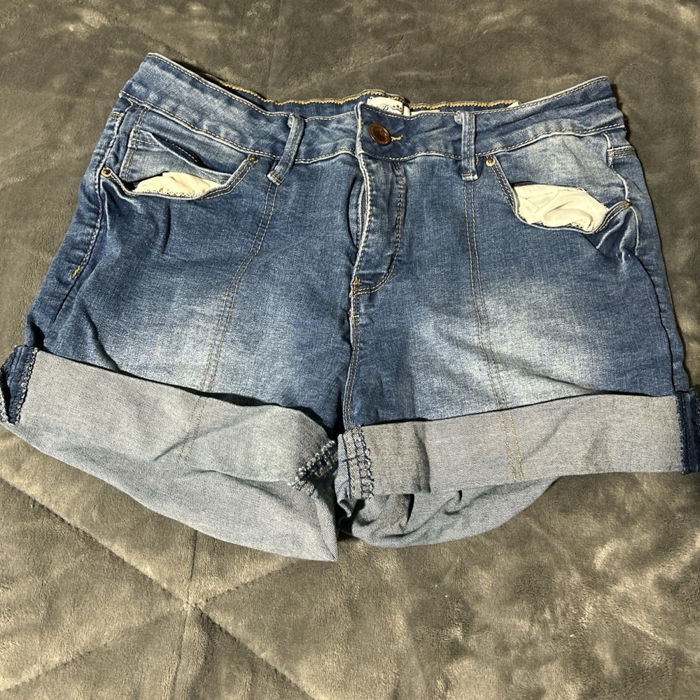 Royalty For Me jean shorts